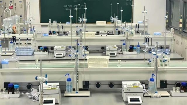 EasyPlus UV/VIS University Testimonial
