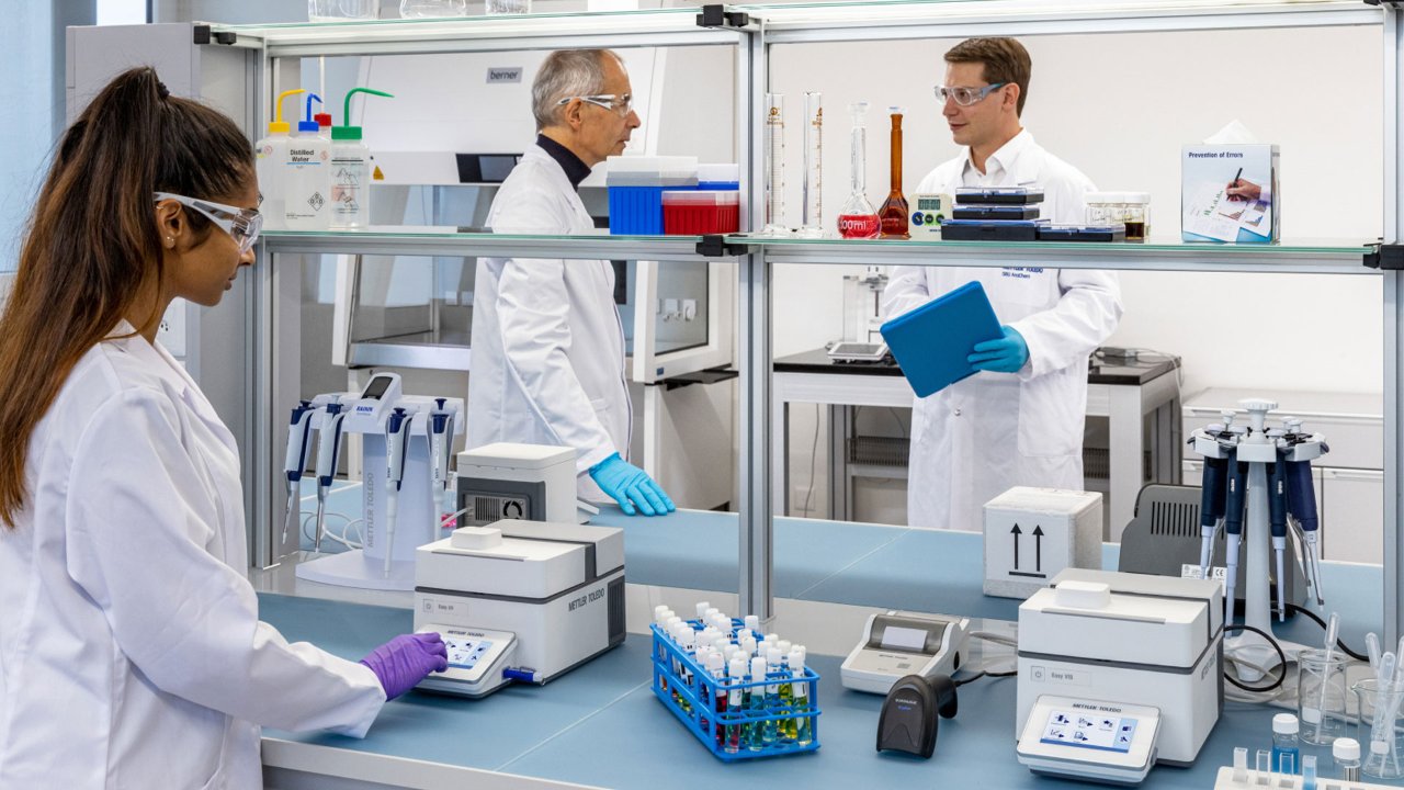 On Demand Webinar: Erschwingliche Qualitätskontrolle mit UV-vis in der Chemie