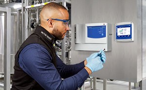 M800 Multi-channel Transmitter