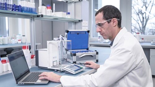 Kalibrering og kvalificering af laboratorieinstrumenter