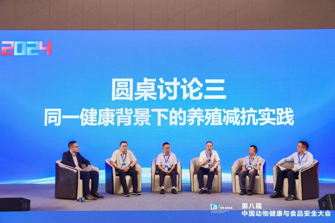 右一 梅特勒托利多产品检测业务总经理余杰