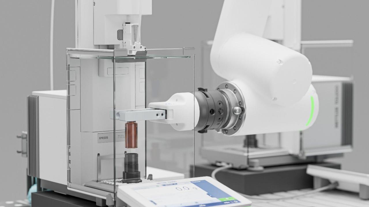 ABB robot working with weighing instruments