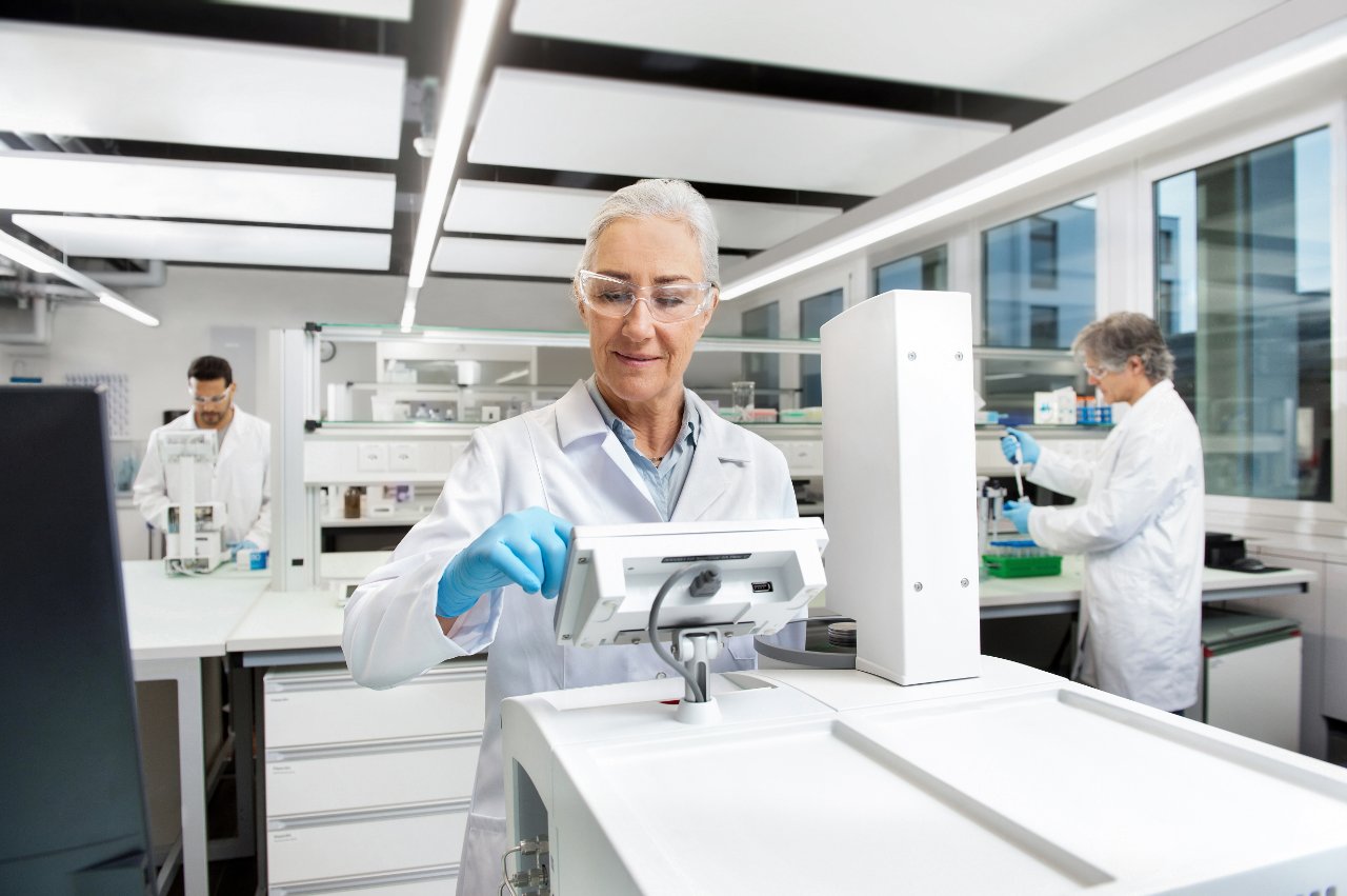 Scientist working on semiconductor research in a lab