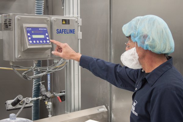 Efficient operation and maintenance of industrial metal detectors