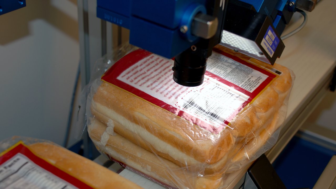 Vision inspection of bread labels