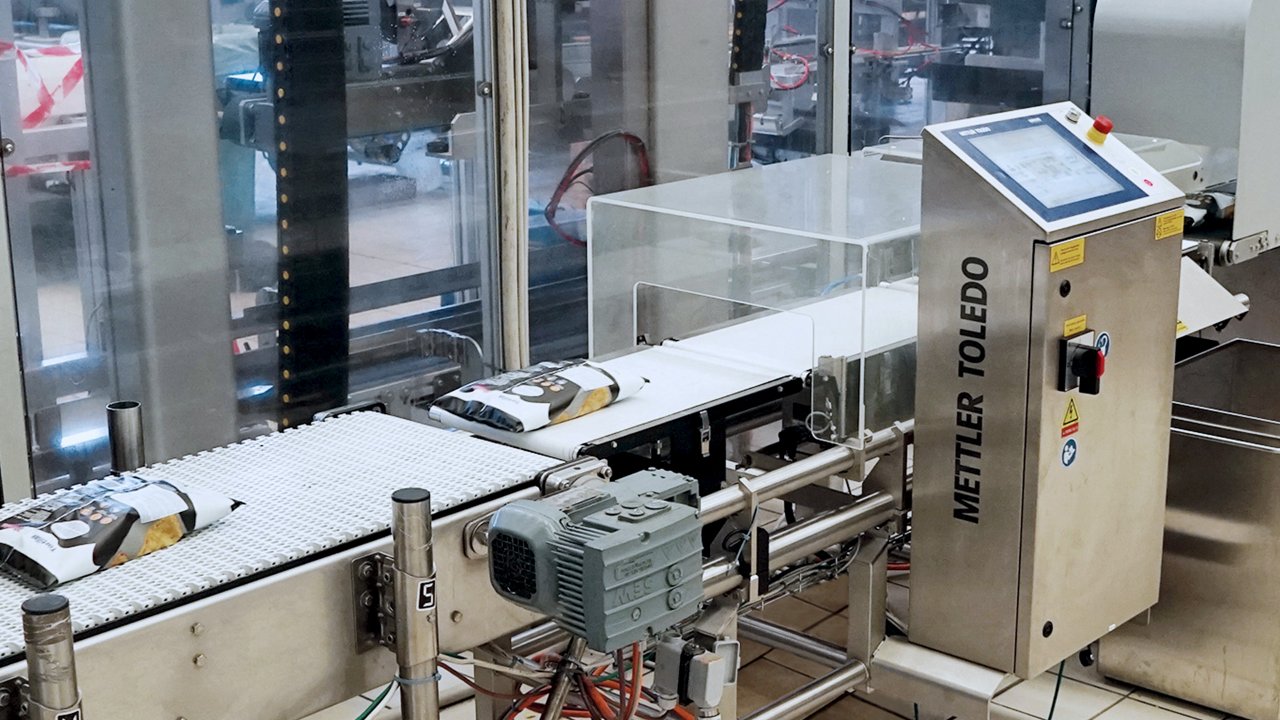 Checkweighing system for snacks Checkweighing system for snacks